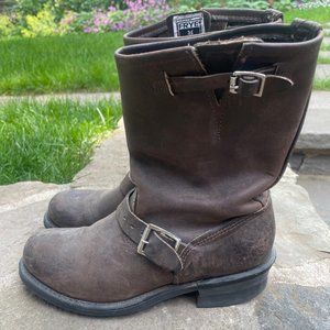 BROWN FRYE VERONICA SHORT